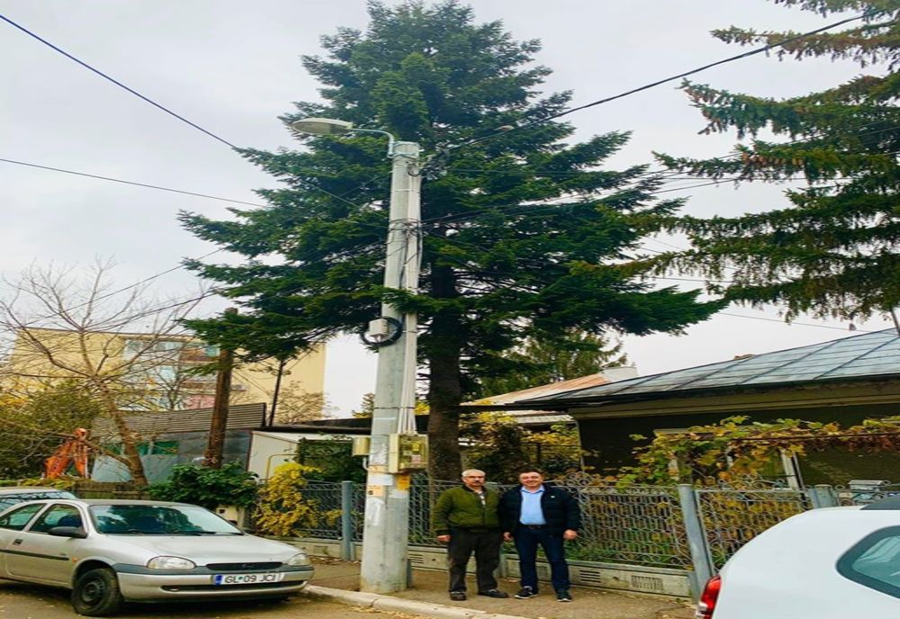 Bradul de Crăciun din centrul Buzăului are o poveste specială