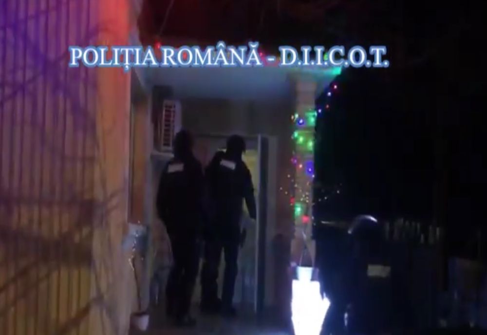 Percheziții în această dimineață în Râmnicu Sărat