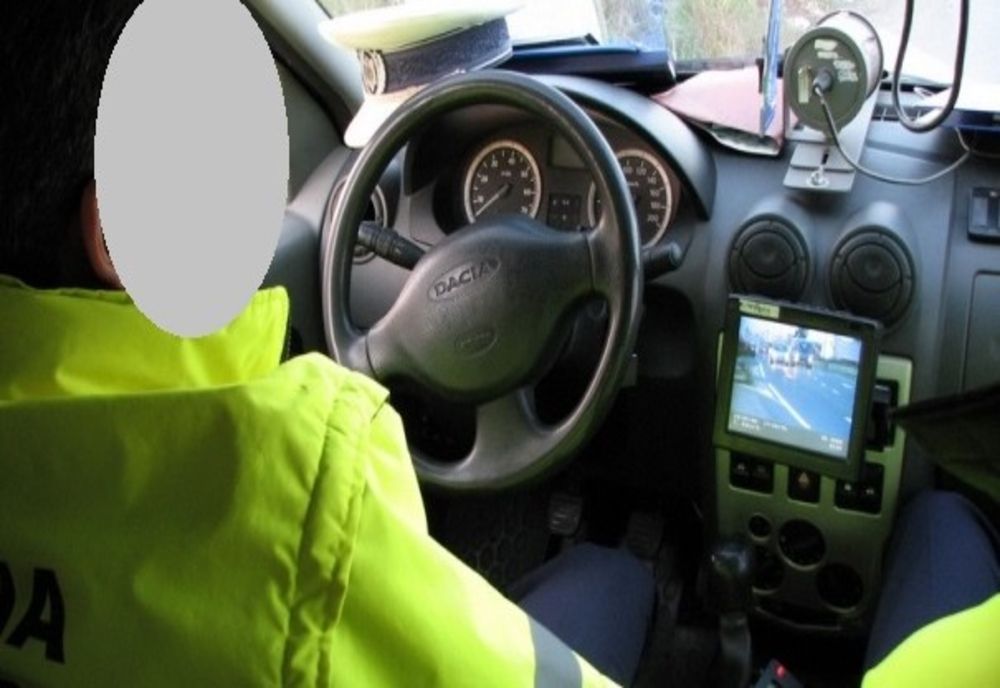 Vitezomanul weekend-ului, un tânăr de 24 de ani care rula cu 172 km/h pe DN2E85, în afara localităţii Poşta Câlnău