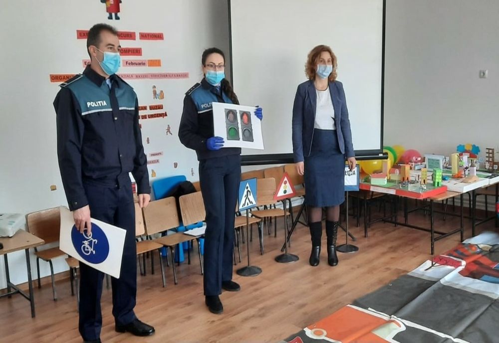 Discuții interactive pe tematică rutieră cu elevii de gimnaziu