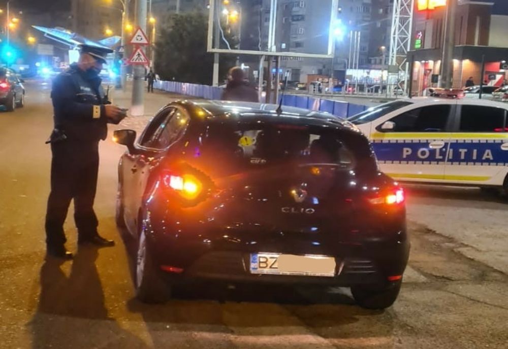 Poliţiştii buzoieni au reţinut 13 de permise de conducere