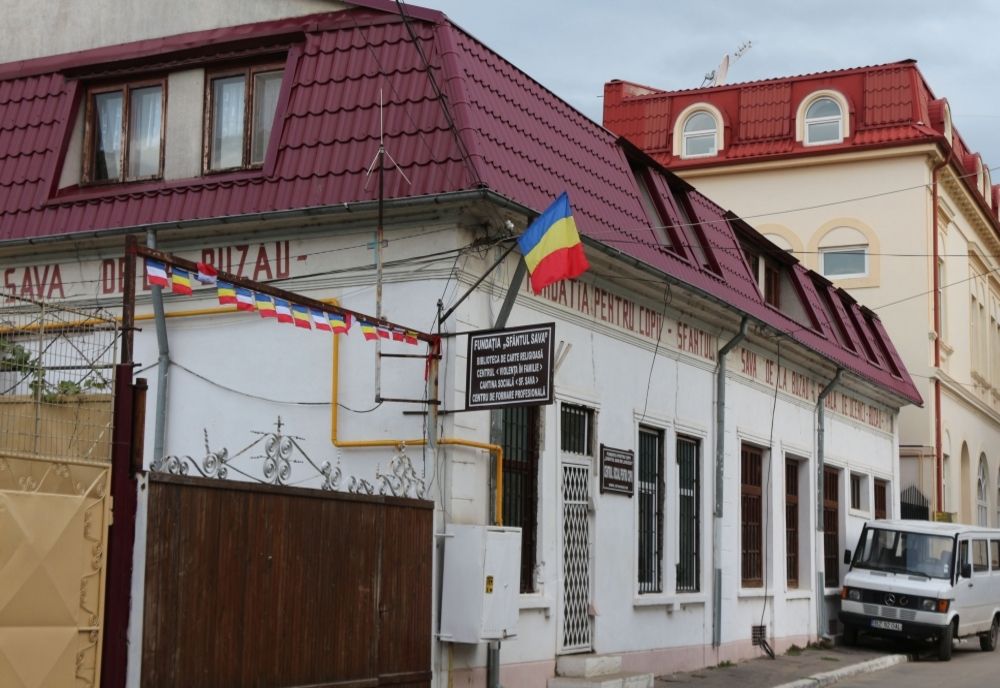 Bărbat reținut pentru distrugere și violarea sediului Fundației Sfântul Sava din municipiul Buzău