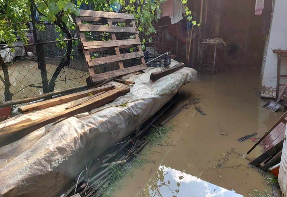 Galerie foto+video: Pagube produse în urma fenomenelor meteo de cod portocaliu din județul Buzău