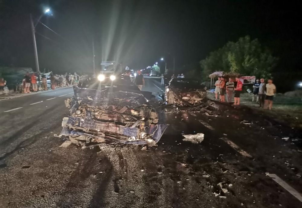 Grav accident pe DN2E85. Două persoane rănite