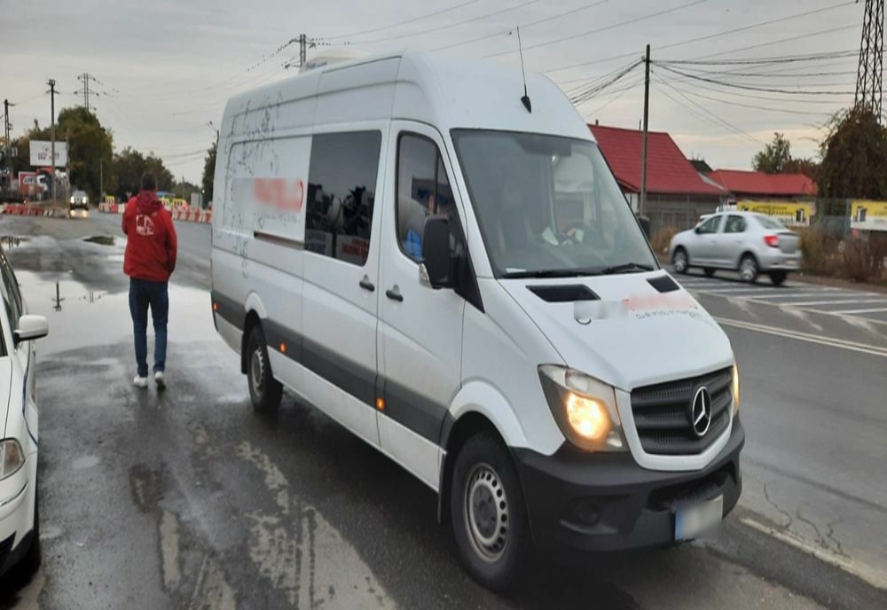 Transportatorii de mărfuri și persoane în vizorul polițiștilor. Cursă București-Suceava făcută cu un șofer care nu avea autorizație