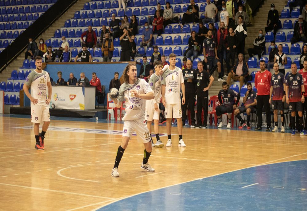 HC Buzău - Dinamo București 24-35 (15-17)