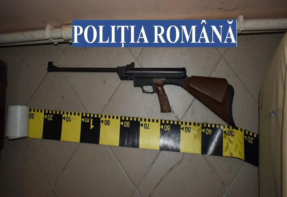 Percheziții la persoane cercetate pentru nerespectarea regimului armelor și muniției