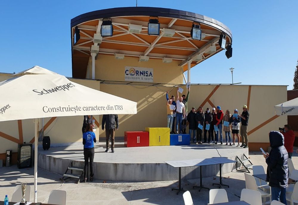 Poliţist buzoian pe podiumul primei competiţii naţionale de rafting pe traseu artificial