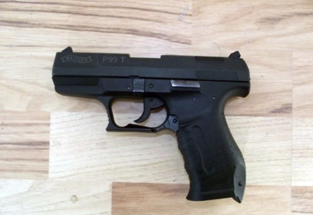 Controale la deţinătorii legali de arme şi muniţii