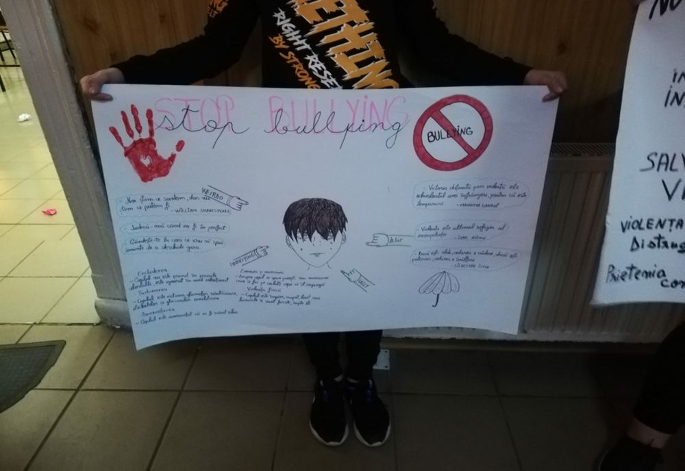 Foto: Acțiuni de prevenirea delincvenţei juvenile în incinta şi în zonele adiacente unităţilor de învăţământ