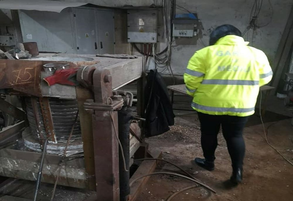 Comisarii Gărzii de Mediu Buzău au impus oprirea activității unei turnătorii din Rm. Sărat care funcționa fără autorizație de mediu