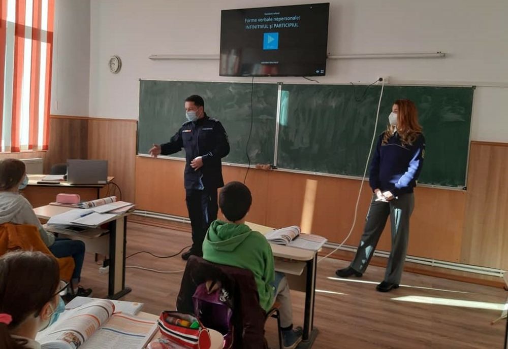 Discuții preventive cu elevii Școlii Gimnaziale ”Ion Creangă” Buzău