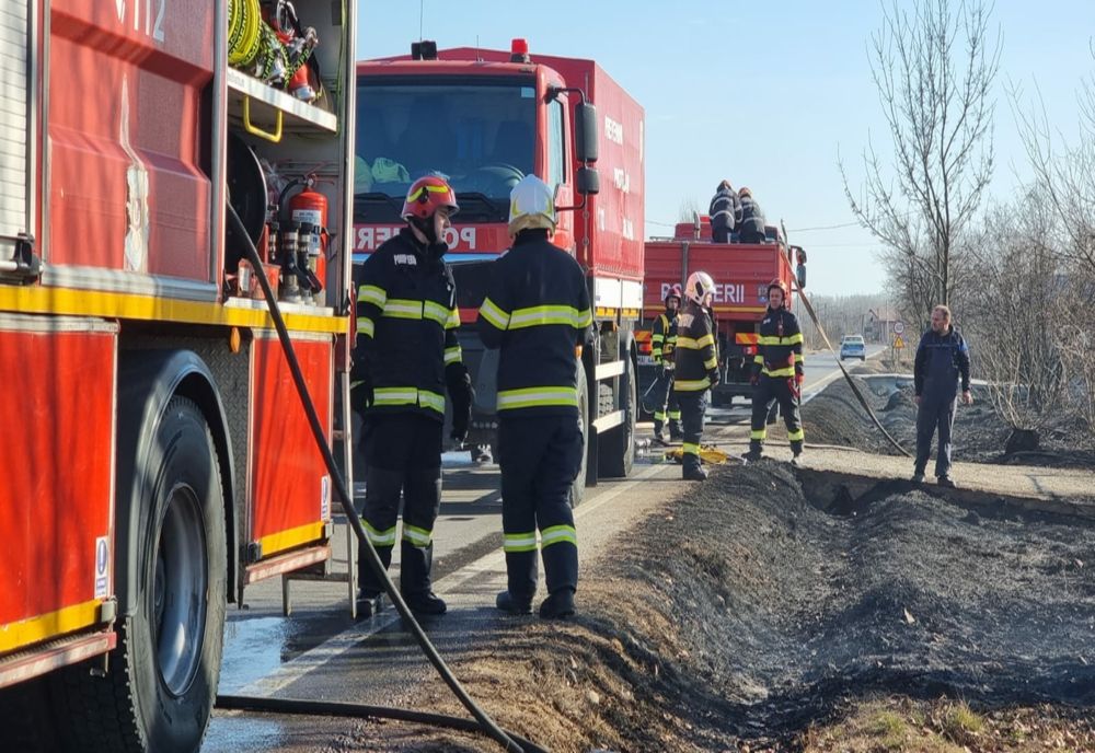 Incendiu de amploare la un depozit de pe raza municipiului Buzău