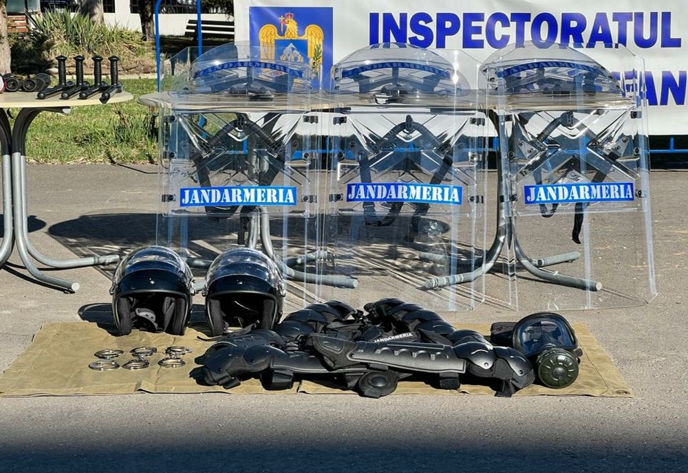 Jandarmii buzoieni își deschid porțile