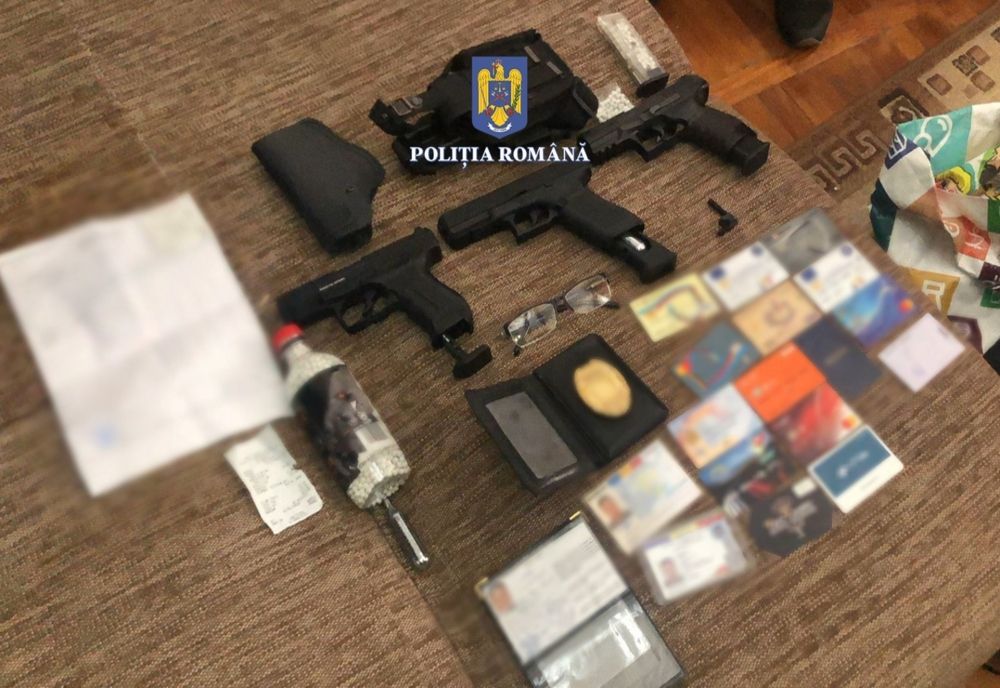 Video: Arestați pentru uzurpare de calități oficiale și tâlhărie calificată