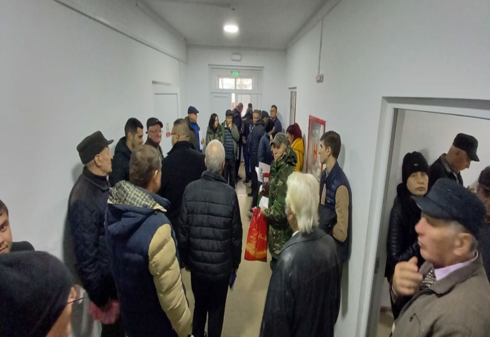 Polițiștii de la S.P.C.R.P.C.I.V Buzău au lucrat șoi sâmbătă, 17 decembrie, efectuând 210 operațiuni pentru preschimbare permise și 140 de operațiuni la înmatriculări