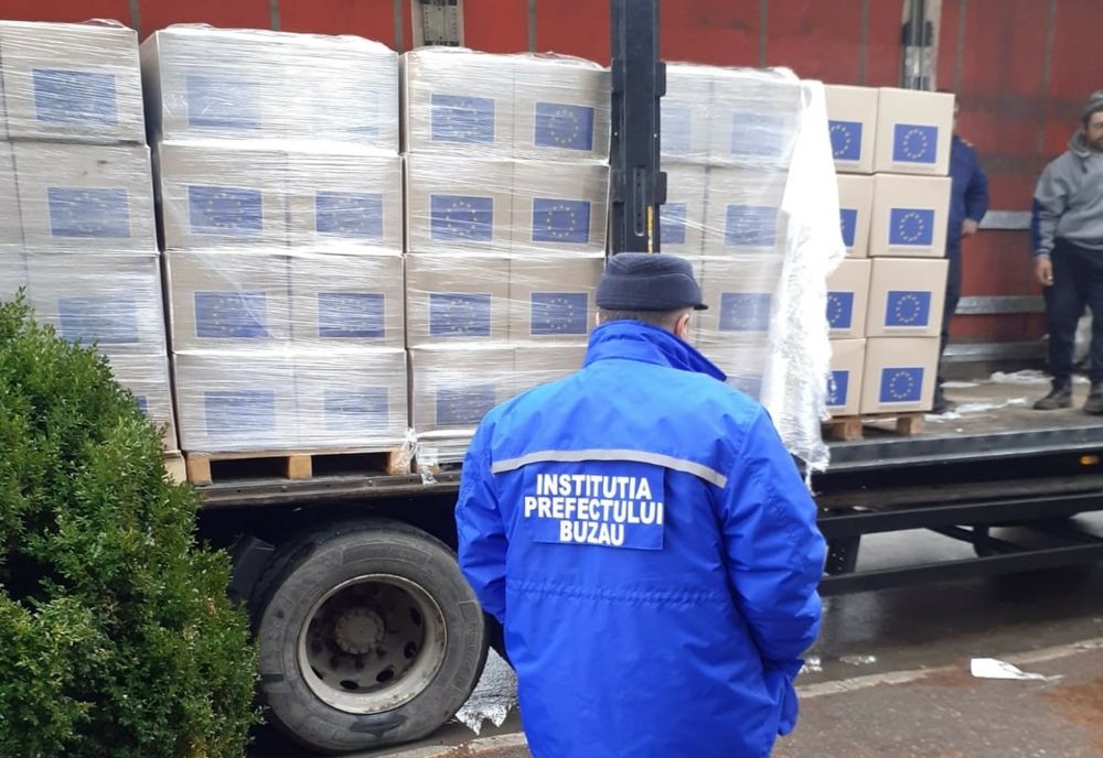 În județul Buzău vor fi distribuite 46.325 de pachete de alimente acordate prin Programul Operațional Ajutorarea Persoanelor Defavorizate 