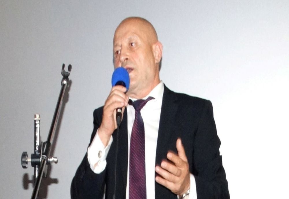 Președintele CJ Buzău vrea să construiască 10 bazine de înot pentru elevii din mediul rural