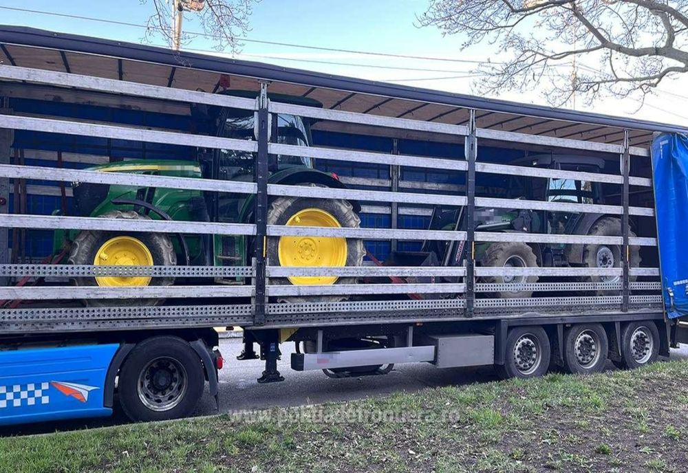 Utilaje agricole care trebuiau să ajungă la o persoană fizică din Buzău, căutate de autorităţile germane și belgiene, descoperite la Vama Borș II