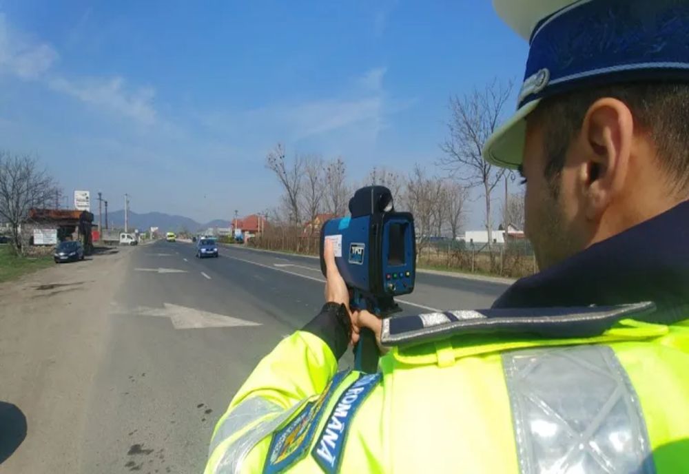 Vitezomanul weekendului în Buzău. Un bucureștean înregistrat de radar cu 197 km/h pe DN2E85, în afara localității Racovițeni