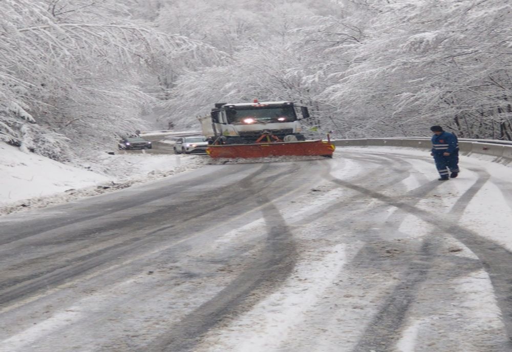 Codul de vreme rea își face simțită prezența 