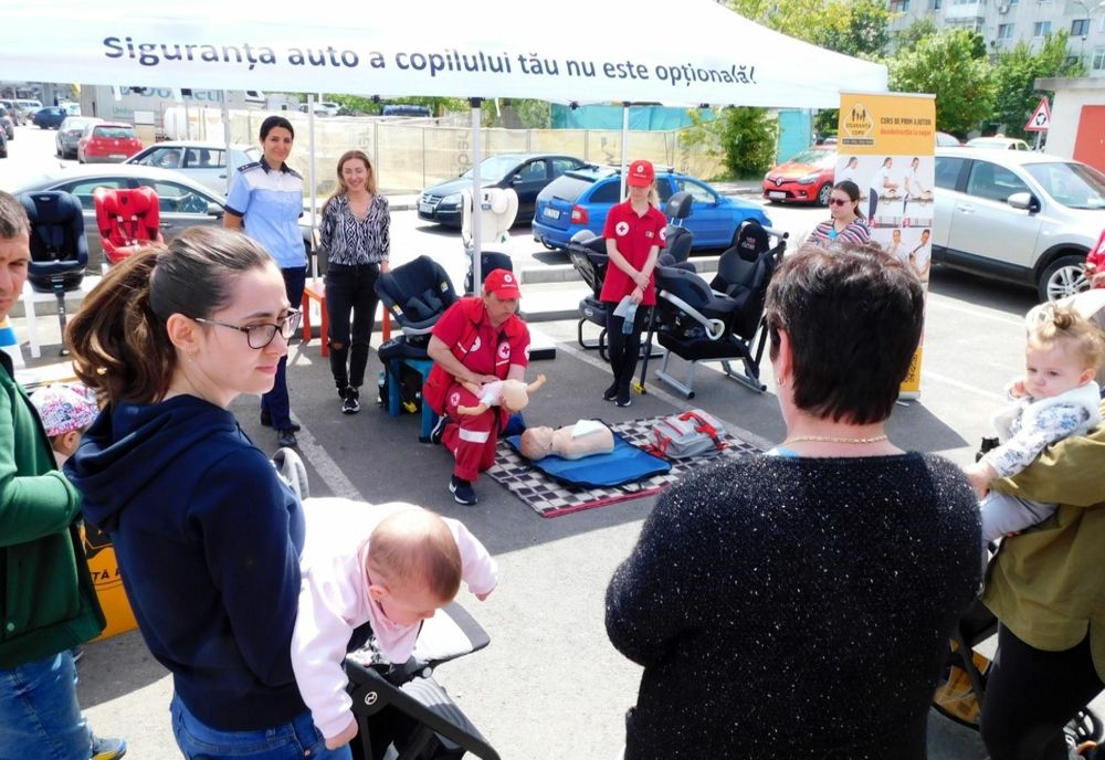 Polițiștii rutieri buzoieni s-au alăturat Caravanei Naţionale Siguranţa Auto Copii
