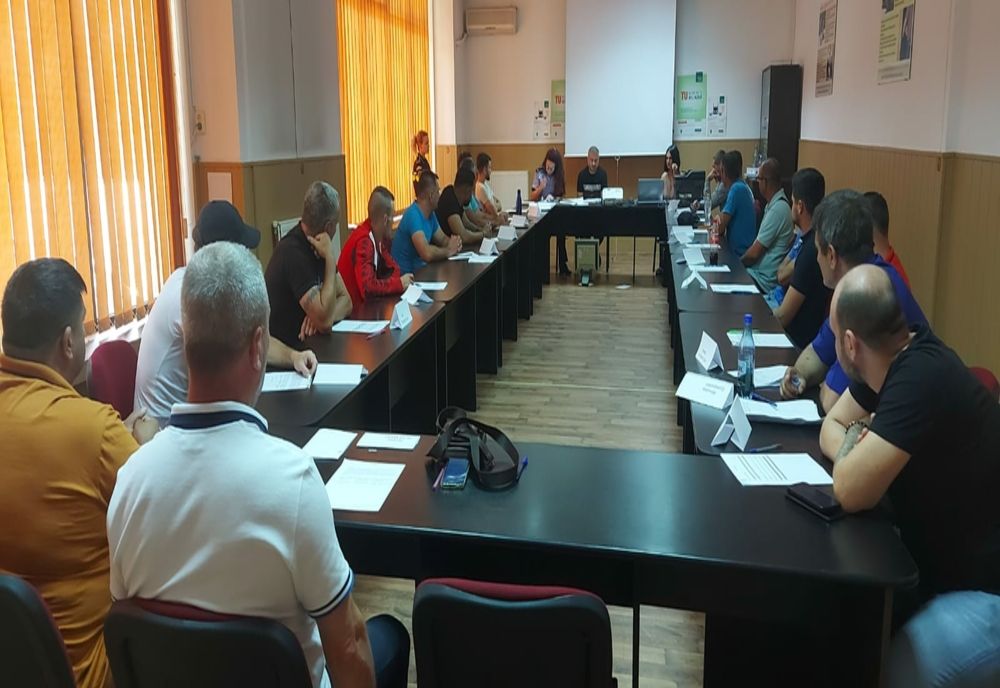 Activități preventiv-informative pe liniile de prevenire a faptelor la regimul rutier, a traficului și consumului ilegal de substanțe interzise