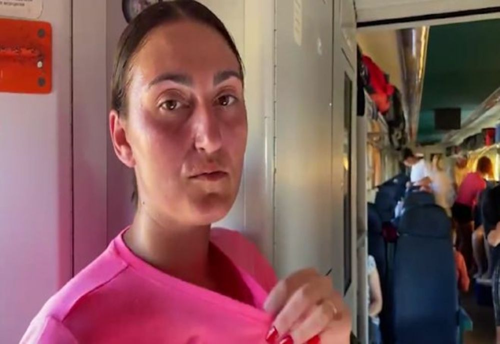 Trenurile CFR, adevărate saune pe roți. Fără aer condiționat și geamuri care să se deschidă, călătorii sunt obligați să suporte și 45 de grade la amiază