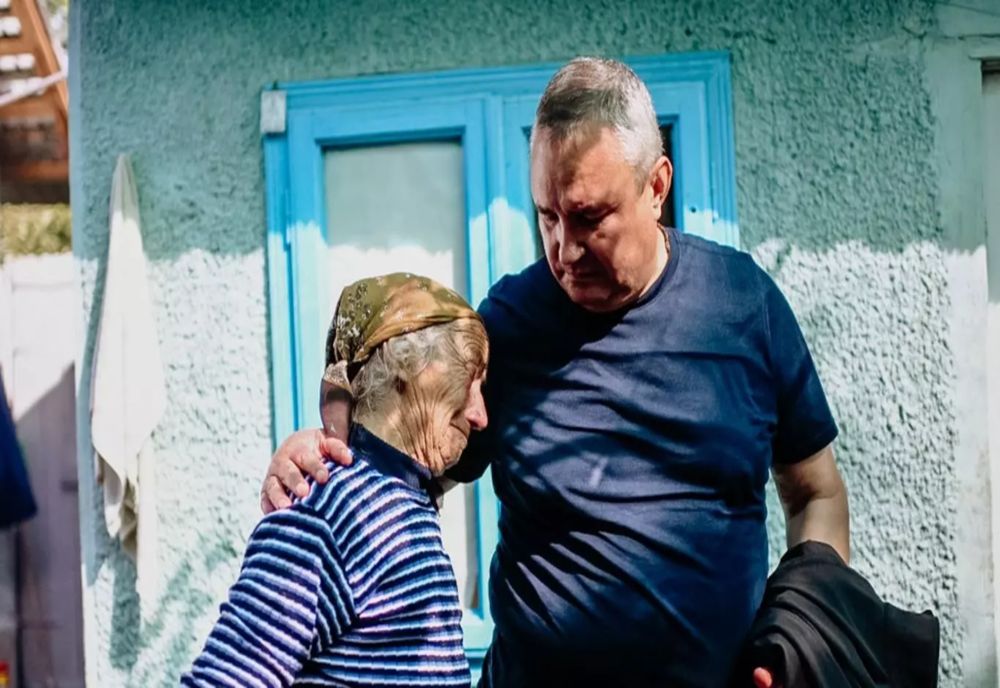 LIDERII PNL, ALĂTURI DE OAMENII AFECTAȚI DE INUNDAȚII. ANDREI BACIU (PNL): ORICE GEST SAU AJUTOR, MIC SAU MARE, CONTEAZĂ