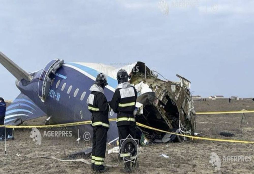 RUSIA SPUNE CĂ AVIONUL AZERBAIJAN AIRLINES PRĂBUȘIT S-A ABĂTUT DE LA TRASEU ÎN CONTEXTUL CEȚII ȘI AL DRONELOR UCRAINENE
