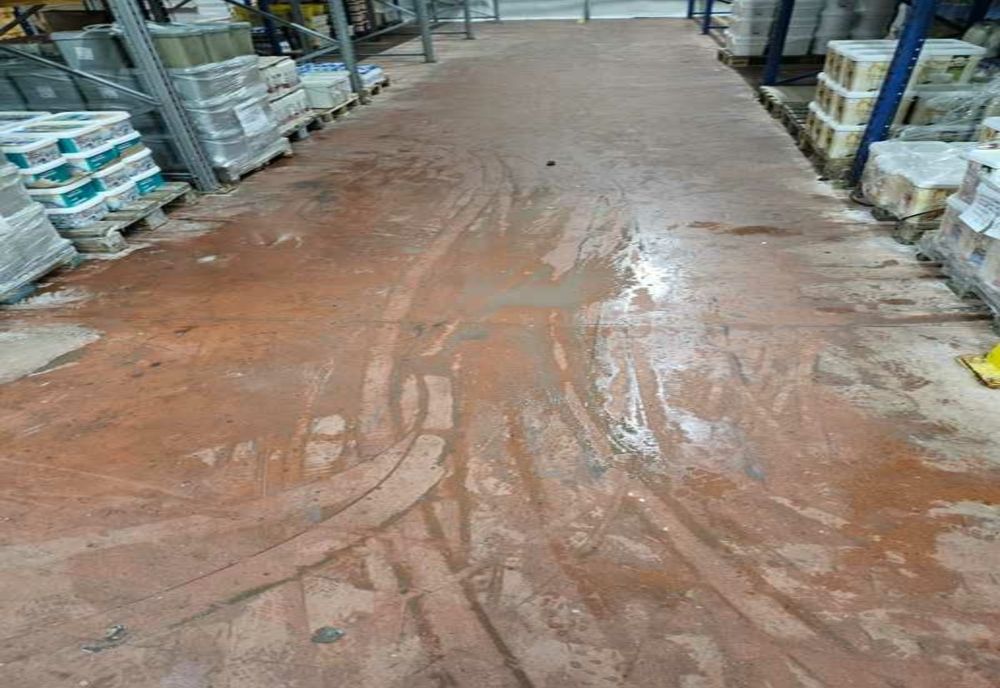 DEZASTRU LA UN DEPOZIT DE ALIMENTE DIN BUCUREȘTI: ANPC A GĂSIT PRODUSE CU MUCEGAI ȘI CONDIȚII INSALUBRE