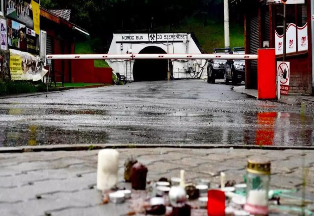 NICUȘOR DAN, DUPĂ VIZITA DE LA PRAID: ”SITUAȚIA PUTEA SĂ FIE PREVENITĂ”. ȘEFUL STATULUI PROMITE MĂSURI COMPENSATORII PENTRU ANGAJAȚII SALINEI