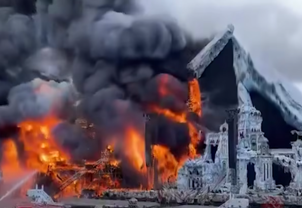 SCENA PRINCIPALĂ A FESTIVALULUI TOMORROWLAND, DISTRUSĂ DE UN INCENDIU ÎNAINTE DE DESCHIDERE