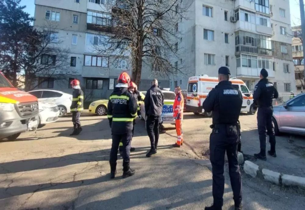 O femeie a murit după ce s-ar fi aruncat de la etajul 9 al unui bloc din Buzău. Motivul pentru care ar fi recurs la gestul extrem