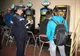 Doar 4 elevi chiulangii au descoperit polițiștii în timpul unei razii de amploare