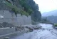 Probleme în trafic la Siriu. Cad pietre de pe versanti