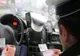 A ajuns în arestul Poliţiei, alături de prietenii care l-au ajutat să falsifice ITP-ul mașinii