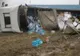 Un șofer gălățean, băut la volan, s-a răsturnat cu TIR-ul plin cu marfă care trebuia să ajungă la Brăila 