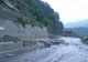 Trafic oprit pe DN10 din cauza căderilor de pietre de pe versanți