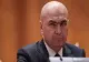 Bolojan fuge din nou de întrebările jurnaliștilor. Premierul refuză să transmită un mesaj românilor pe care i-a lăsat fără bani înainte de sărbători
